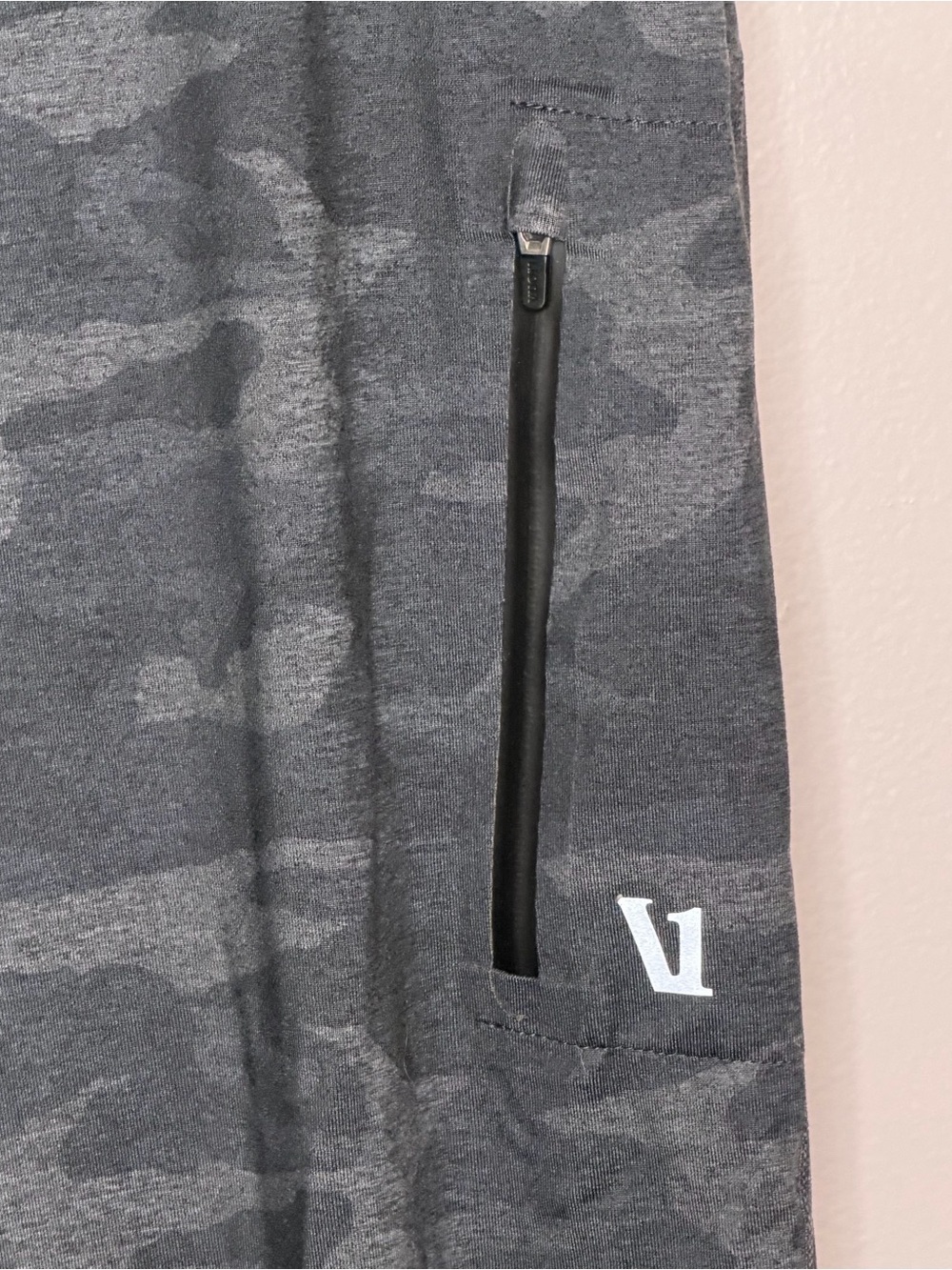 Vuori Sunday Performance Camo Jogger Men’s M/L - Picture 11 of 15
